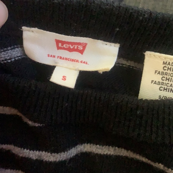 Women’s Levi’s sweater - Picture 2 of 3